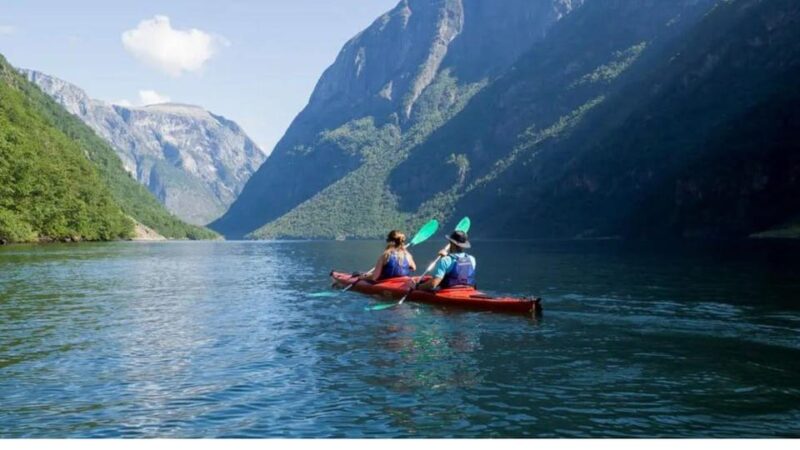 Fjord Kayak - Hardangerfjord, Granvin - Scenic Hardangerfjord