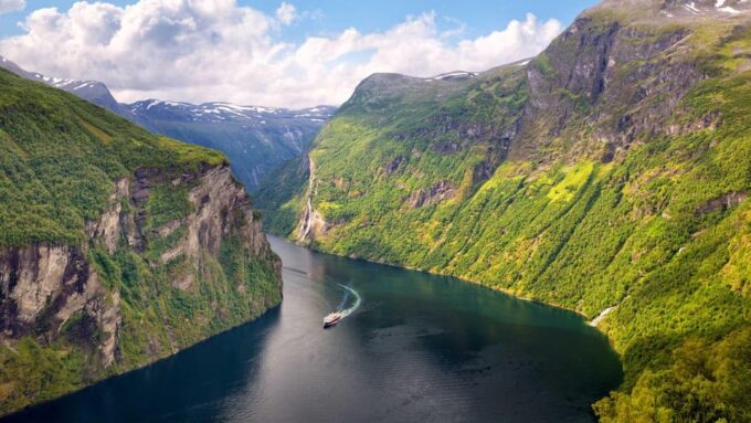 Fjords Are Best Seen From Above! - Expert Pilot Narration