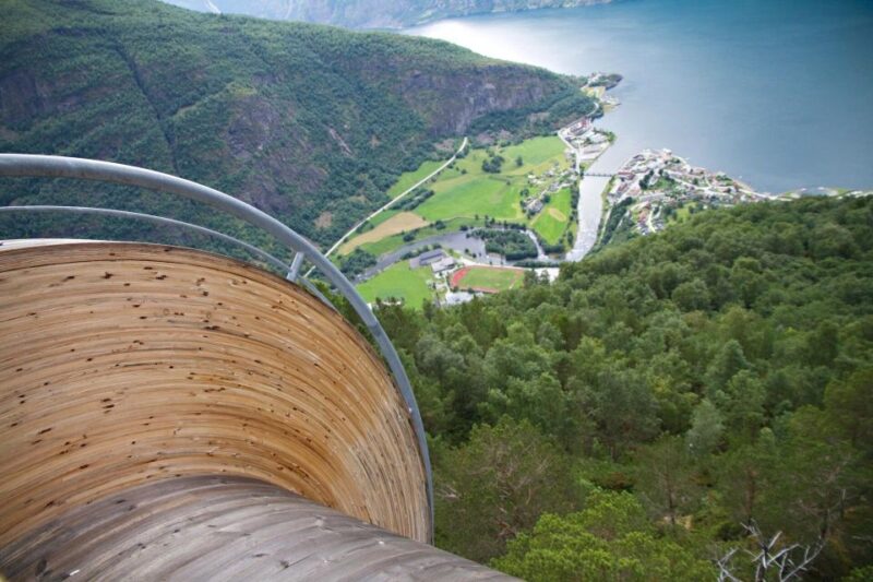 Flåm: Borgund Stave Church, Lærdal, and Stegastein Tour - Itinerary Highlights