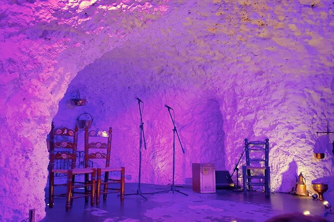 Flamenco Show in a Cave Restaurant in Granada - Ambiance and Atmosphere