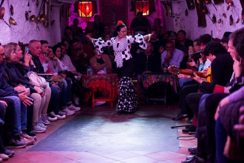 Flamenco Show: Zambra in Cuevas Del Sacromonte - Key Points