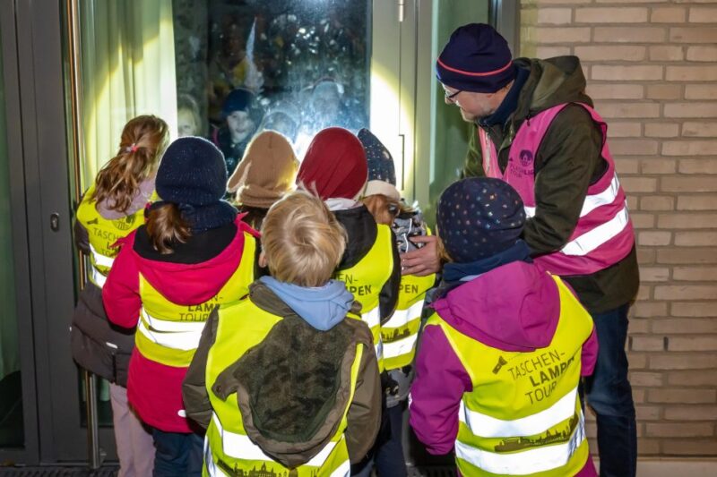 Flashlight Tour for Children/Teenagers - Participant Requirements