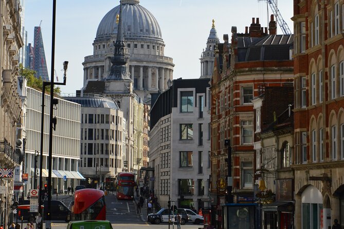 Fleet Street's Alleyways and Backstreets: A Self-Guided Audio Tour - Key Points