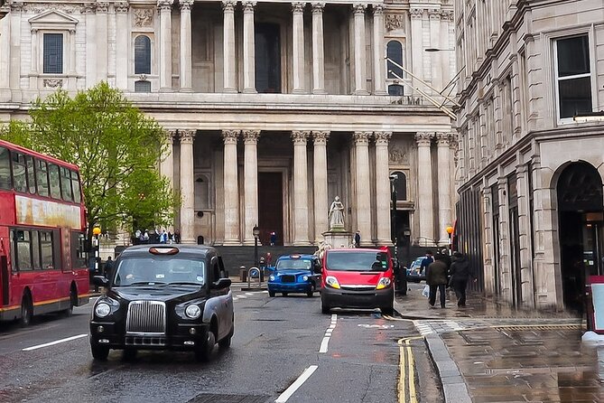 Fleet Street's Alleyways and Backstreets: A Self-Guided Audio Tour - Tour Features