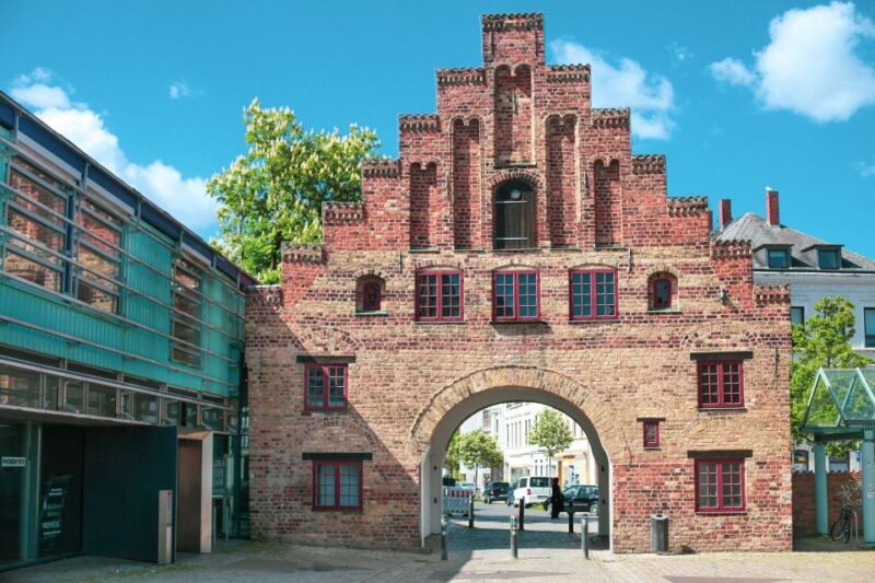 Flensburg: Private Guided Walking Tour - Key Points