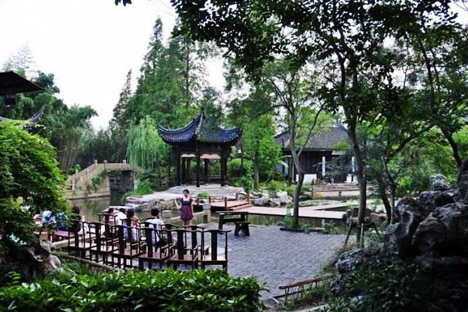 Flexible Half Day Tour to Zhujiajiao Water Town With Boat Ride From Shanghai - Accessibility and Participation