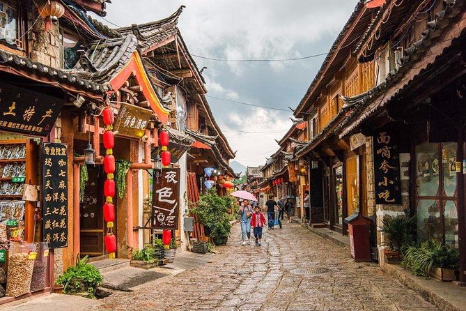 Flexible Lijiang City Highlights Private Day Tour With Lunch - Marvel at Lion Rock