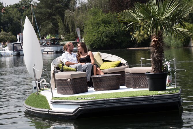 Floating Dinner Vienna: Private Dinning Experience on Danube - Viennese Schnitzel Dinner
