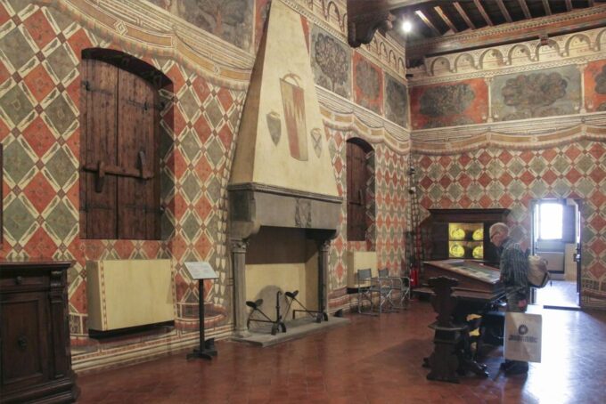 Florence: 1-Hour Private Tour of an Ancient Florentine House - Reserve Now, Pay Later