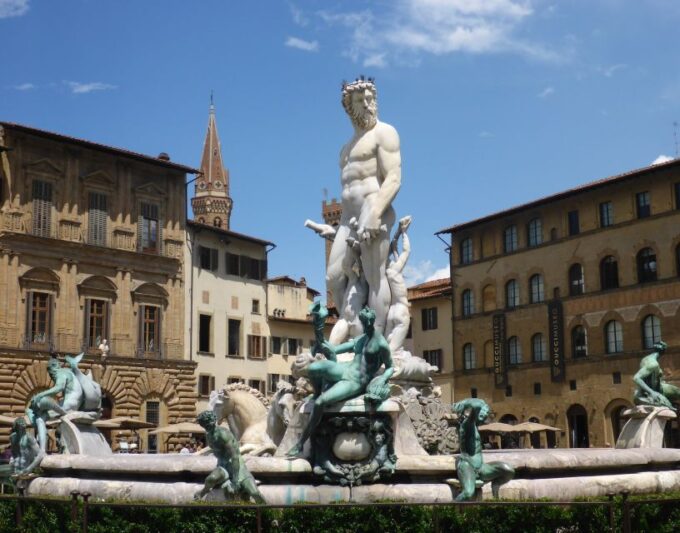 Florence: 4-Hour Accademia and Uffizi Galleries Guided Tour - Getting to the Meeting Point