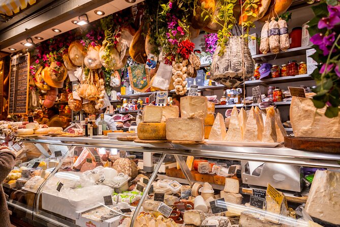 Florence Central Market Food Tour With Eating Europe - Indulging in Tuscan Delicacies
