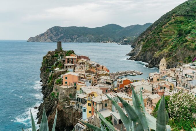 Florence: Cinque Terre Day Trip With Optional Hike - Optional Hike From Corniglia to Vernazza