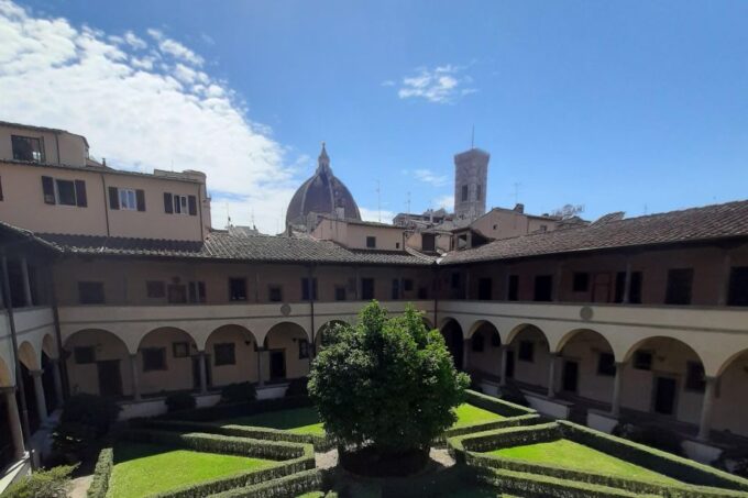 Florence: City Walk to the Most Famous Historical Monuments - Meeting Point