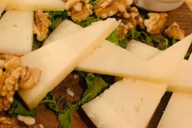 Florence: Exclusive Market Visit & Street Food Tasting - Savoring the Street Food