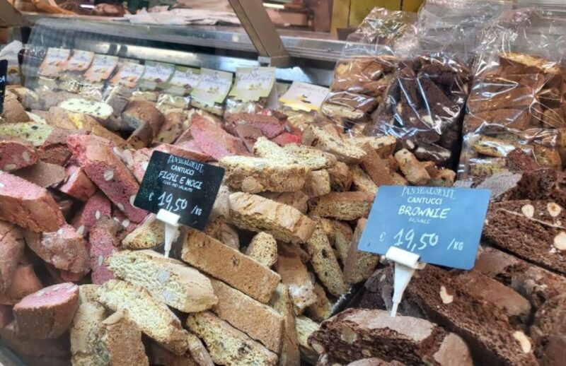 Florence: Food & Souvenir Tour With Tastings and a Coffee - Key Points