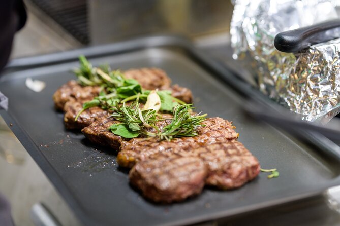 Florence Food Tour With Truffle Pasta, Steak & Free Flowing Wine - Traveler Capacity