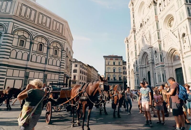 Florence Footsteps: Unveiling the Treasures of the Medicis - Discovering Florences Historic Center