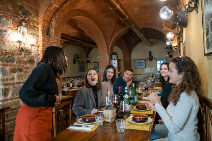 Florence: Guided Food Walking Tour With Florentine Steak - Tour Guide Qualifications
