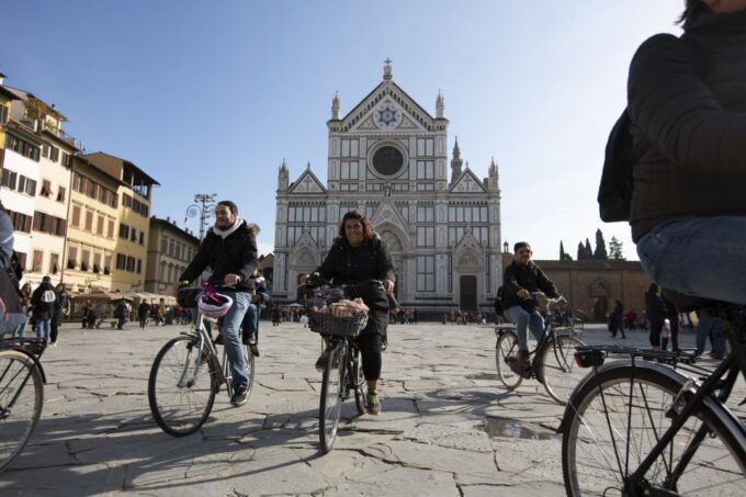 Florence: Guided Tour by Bike With Gelato Tasting - Discovering Historic Landmarks