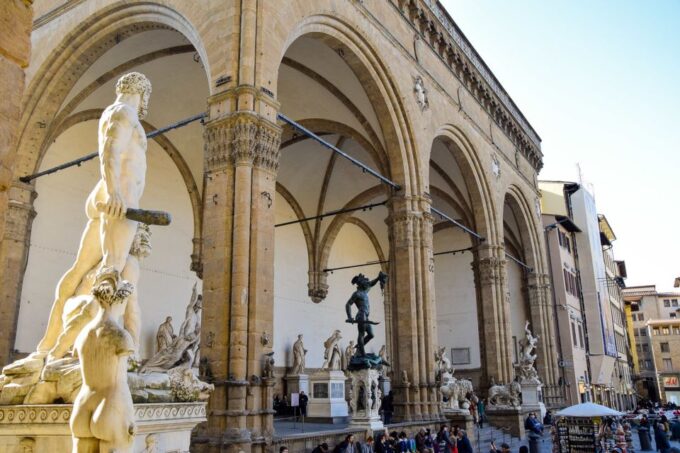 Florence: Guided Walking Tour - History and Architecture