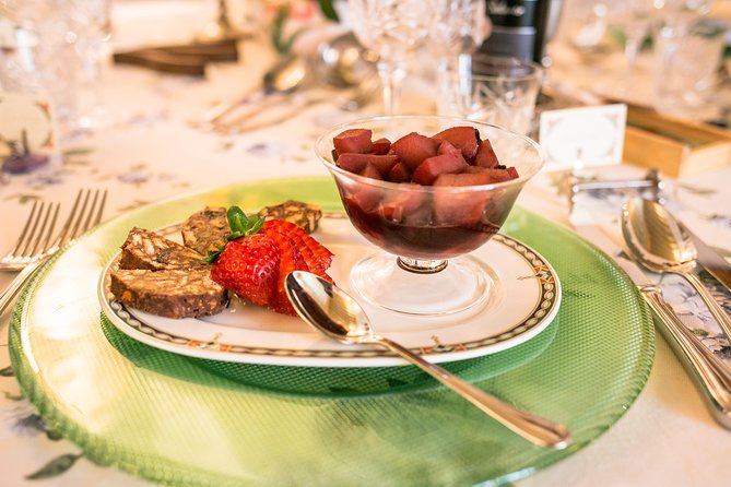 Florence: Half-day Market Tour & Dining at Cesarinas Home - Private Market Tour and Cooking Demo