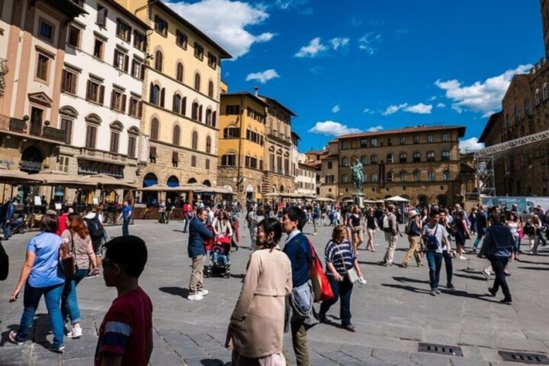Florence : Highlights & Hidden Gems Walking Tour - Itinerary Highlights