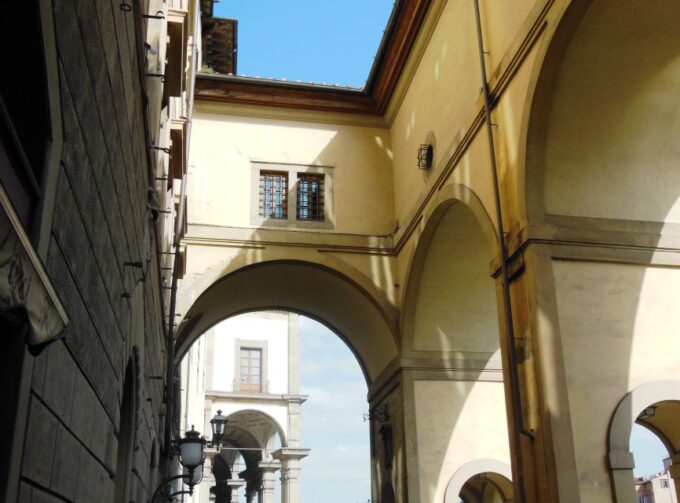 Florence: Medici's Mile Walking Tour & Pitti Palace Entrance - Architectural Marvels