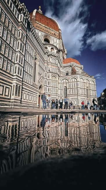 Florence Must-See Squares Walking Tour With Vincenzo - Overview of the Tour
