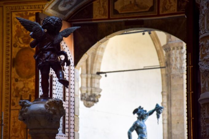 Florence: Mysteries of the Medici Guided Walking Tour - Commesso Fiorentino Design