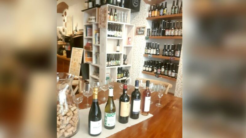 Florence: Natural Wine and Artisanal Cheese Tasting - Location and Reservation