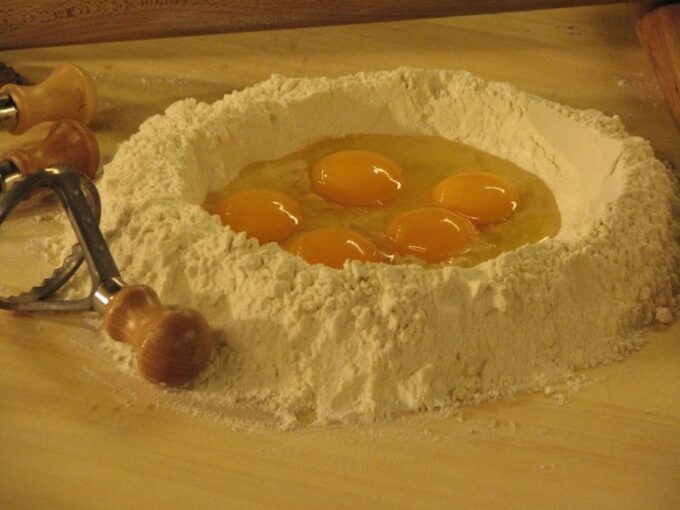 Florence: Pasta and Dessert Cooking Class With Drinks - Frequently Asked Questions