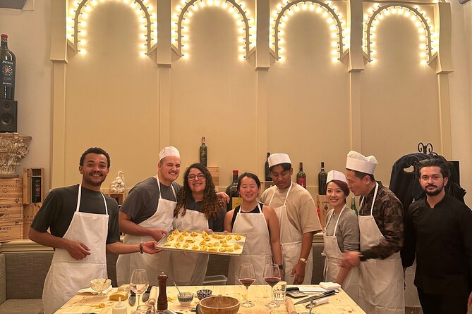 Florence: Pasta Cooking Class With Unlimited Wine - Group Size and Travelers