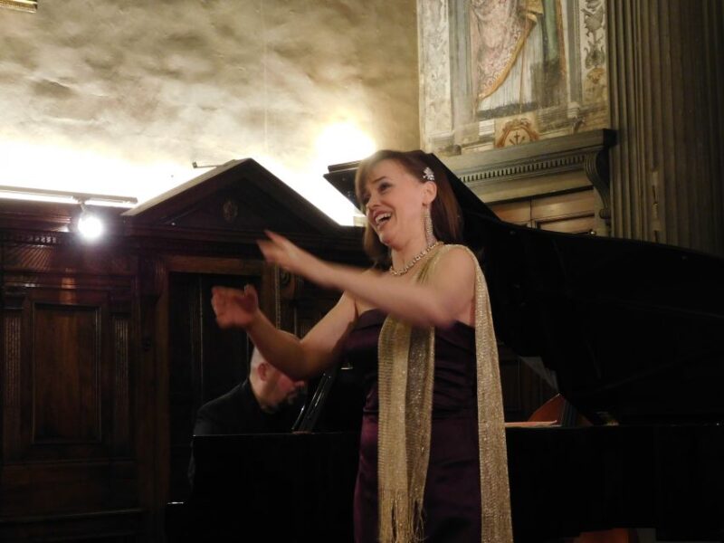 Florence: Pizza Dinner and Opera Arias Concert - Experience Highlights