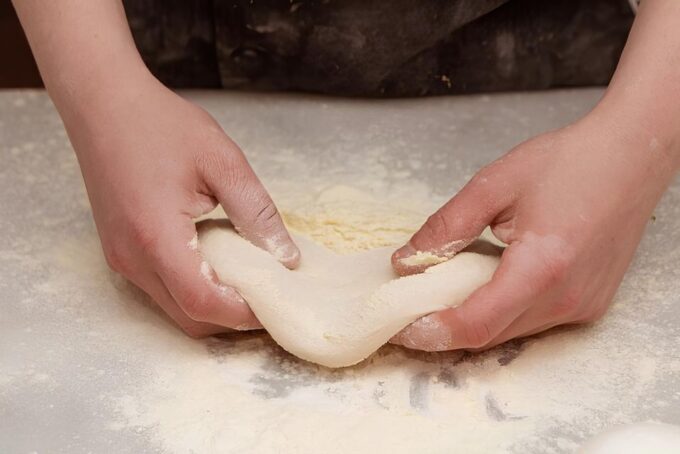 Florence: Private Pizza Making Class With Wine Tasting - Booking and Cancellation