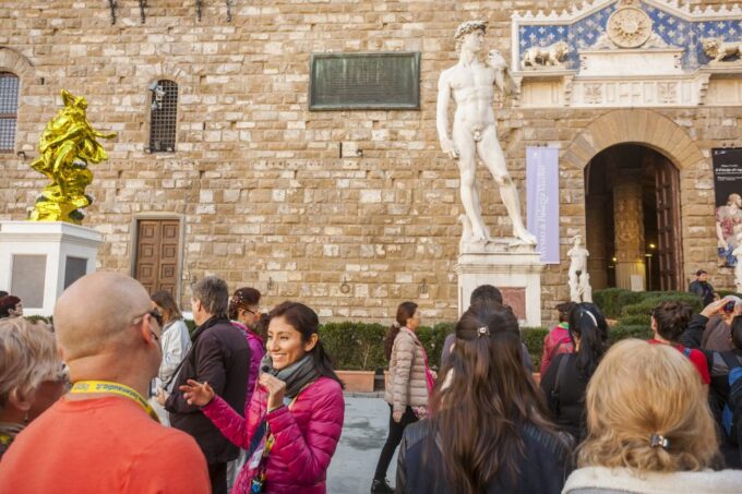 Florence: Private Walking Tour of Florences Hidden Gems - Exploring Fashion on Via Tornabuoni