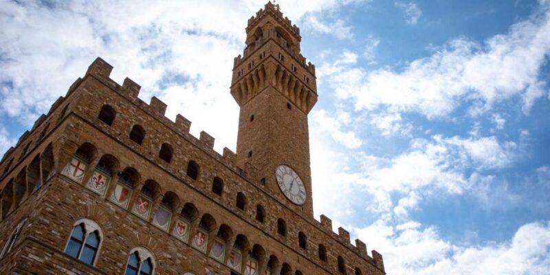 Florence: Renaissance Secrets Walking Tour & Wine Window - The Unique Experience of the Wine Window