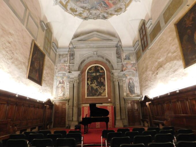 Florence: Santa Monaca Church Italian Opera Concert Ticket - Exploring the Area