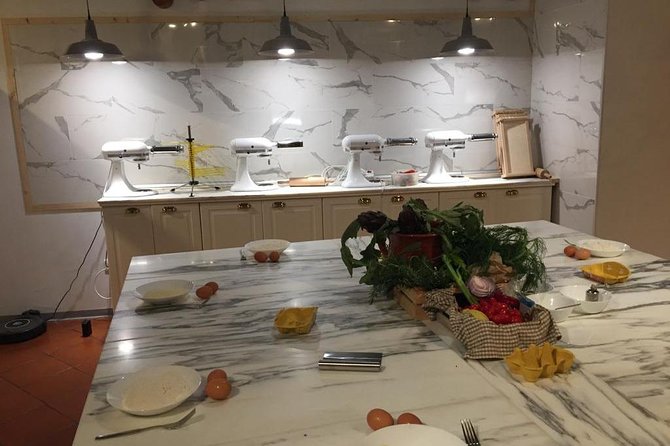 Florence Small-Group Pasta Class With Seasonal Ingredients - Meeting Point and Accessibility