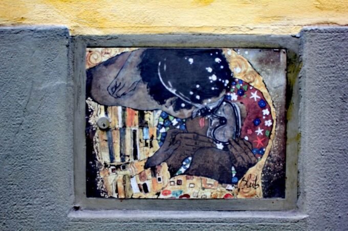 Florence: Street Art Tour - Meeting Point and Accessibility