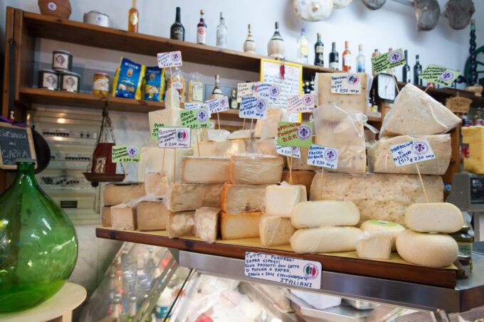 Florence: Sunset Wine and Food Tour - Aperitivo in Florences Neighborhood
