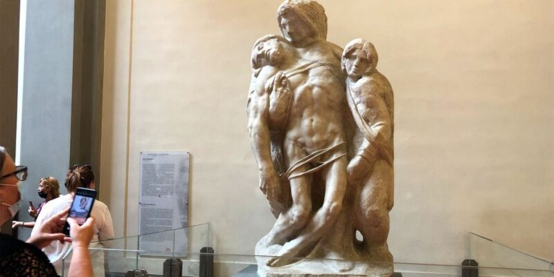 Florence: Timed Entry Ticket to Michelangelos David & Ebook - Gallery Features and Amenities