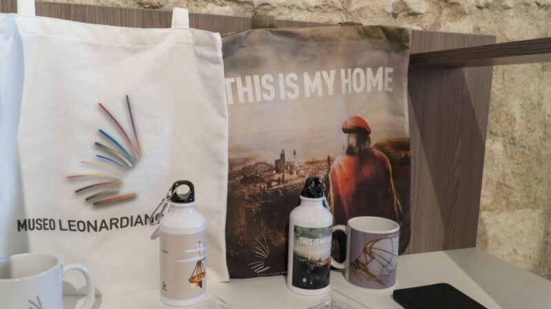 Florence: Truffle Hunting and Vinci With Lunch and Winery - Vinci and Leonardo Da Vinci