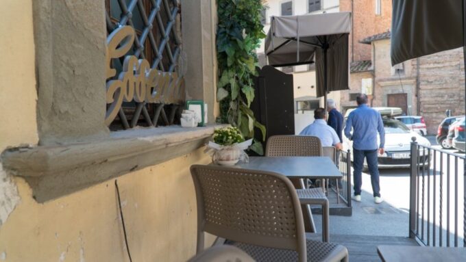 Florence: Truffle Hunting and Vinci With Lunch and Winery - Scenic Views and Exploration