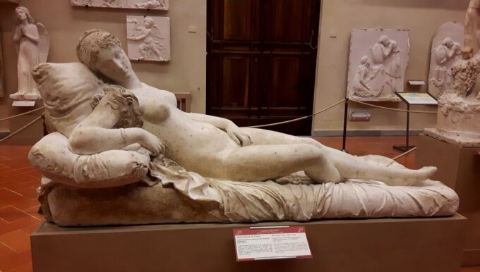 Florence: Uffizi & Accademia Small Group Walking Tour - Personalized and Knowledgeable Guidance
