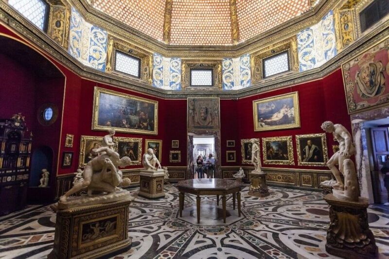 Florence: Uffizi Gallery Small Group With Entrance Tickets - Pricing and Reservation