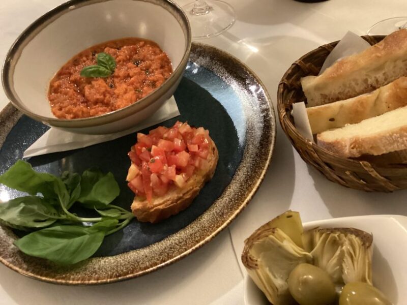 Florence: Wine Windows Walk With Wine Tasting and Appetizers - Cultural Insights