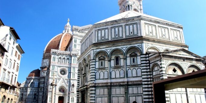 Florence: Wine Windows Walk With Wine Tasting and Appetizers - Starting Location and Duration
