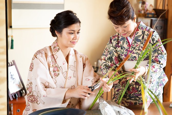 Flower Arrangement Experience With Simple Kimono in Okinawa - Donning the Simple Kimono