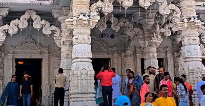 Flute and Folklore Mathura Vrindavan Tour - Visiting Prem Mandir
