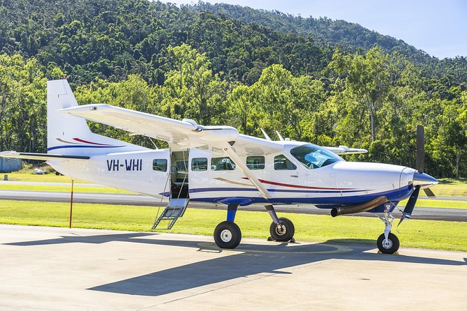 Fly Raft Package: Whitehaven Beach, Snorkel and Scenic Flight - Scenic Flight and Heart Reef